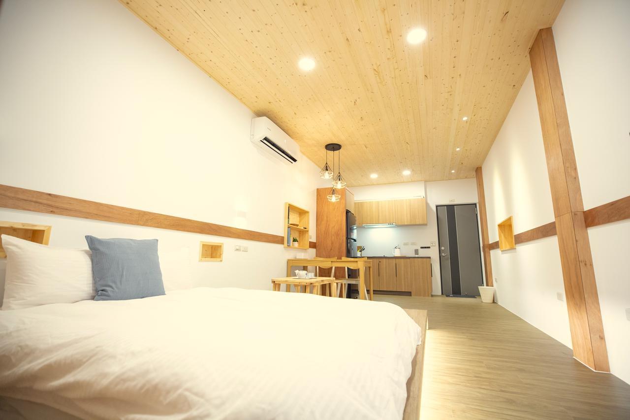 Lost Circle Homestay Тайнань Экстерьер фото